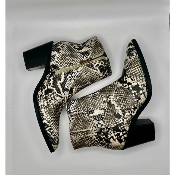 BLONDO western waterproof Elvina Bootie in Natural Snake 8.5 W - Picture 7 of 11